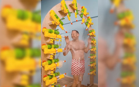 Công nghệ 'rửa người' đỉnh cao dành cho những quý ông lười tắm