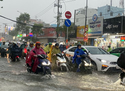 Dự báo thời tiết TP.HCM hôm nay 19/9: Chiều tối mưa rào và dông