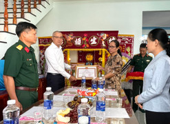 Truy tặng Bằng khen cho Trung tá Trương Hồng Kỳ dũng cảm cứu người