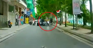 Thanh niên chạy xe máy 29Y7–532.89 lấn làn, đạp ngã người đi xe đạp gây phẫn nộ 