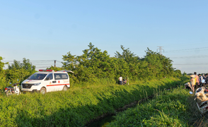 Nghi phạm bắt cóc bé gái 2 tuổi thay quần áo, bỏ xe máy rồi đón taxi đi nơi khác