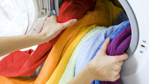 Những loại quần áo không nên cho vào máy giặt