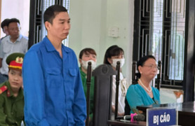 Cựu đại uý công an dùng súng AK cướp tiệm vàng ở Huế lĩnh án hơn 8 năm tù