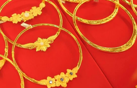 Giá vàng hôm nay 21/9: Fed giữ nguyên lãi suất, vàng thế giới đi ngang