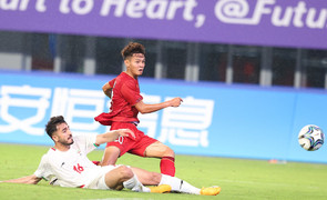 ASIAD 19: Thua đậm Iran, Olympic Việt Nam đối mặt nguy cơ bị loại