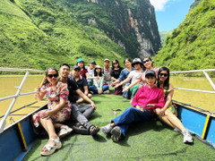 Sinhtour - Khám phá vẻ đẹp ở Đông Tây Bắc