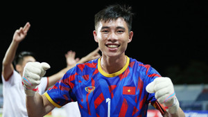 Cất đội trưởng 2 trận, HLV Hoàng Anh Tuấn đặt trọn niềm tin vào Quan Văn Chuẩn