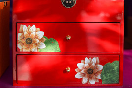 Có gì trong bánh Trung thu cao cấp giá lên tới vài triệu đồng/hộp?