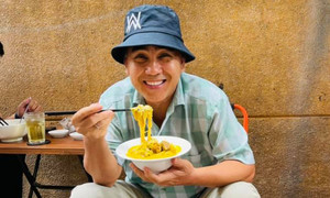 MC Quyền Linh: Hồi nhỏ, tôi đội cả thúng bánh trên đầu, đi bán rong khắp xóm