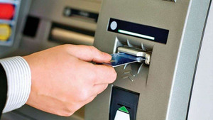 Những lưu ý quan trọng khi rút tiền bằng thẻ ATM