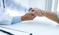 Người đàn ông tự bẻ gãy 'của quý' 