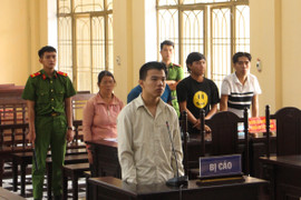 Đâm bạn nhậu nợ tiền không chịu trả, nam thanh niên lĩnh án