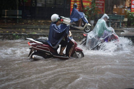 Cảnh báo ngập lụt nội thành Hà Nội chiều 28/9