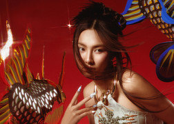 Hoa hậu Thùy Tiên đẹp ma mị trong bộ ảnh đón Trung thu