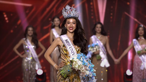 Bùi Quỳnh Hoa đăng quang Miss Universe Vietnam 2023