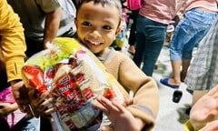 Đêm Trung thu ấm áp của trẻ em vùng cao Phú Yên