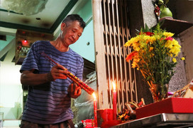 Lễ cúng trăng của người Hoa ở TP.HCM dịp Trung thu