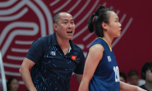 HLV tuyển bóng chuyền Việt Nam tiết lộ bí quyết đánh bại Hàn Quốc