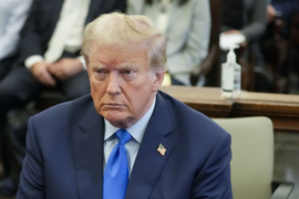 Những hình ảnh đầu tiên của ông Trump tại tòa án dân sự 