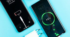 Tại sao điện thoại sạc pin chậm?