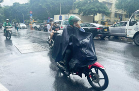 Dự báo thời tiết TP.HCM hôm nay 4/10: Trời nhiều mây, mưa rào và dông rải rác