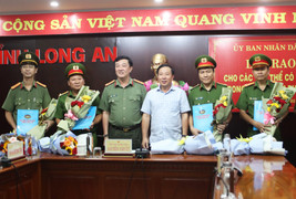 Chủ tịch tỉnh Long An khen thưởng lực lượng phá án vụ bé gái 3 tuổi bị bắt cóc