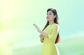 Sao Mai Bích Hồng tái xuất sau 6 năm, NSND Thu Hiền rưng rưng xúc động