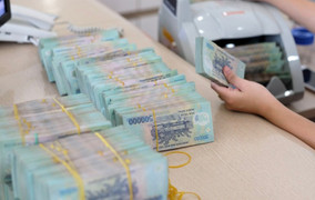 Kỷ lục: Hơn 6 triệu tỷ đồng tiền gửi tiết kiệm của dân đổ vào ngân hàng