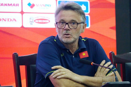 Tuyển Việt Nam đấu Trung Quốc, Hàn Quốc: HLV Troussier mong học trò lộ điểm yếu