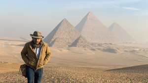 Mở lăng mộ cổ chứa xác ướp Ai Cập, nhà khoa học mắc bệnh bí ẩn