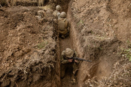 Lính Ukraine phải vượt qua những công sự ‘đáng sợ’ nhất kể từ Thế chiến 2