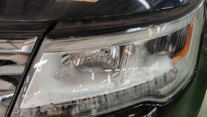 Tại sao đèn ô tô bị hấp hơi nước?