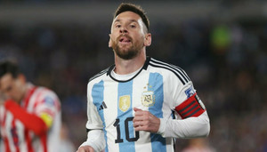 Messi đá nửa trận, Argentina thắng dễ Paraguay