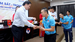 Chủ tịch VPF Trần Anh Tú: 'Trọng tài ngày càng tiến bộ'