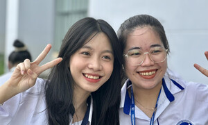 Hiệu trưởng yêu cầu tất cả sinh viên ra trường phải có chứng chỉ IELTS