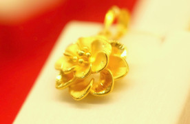 Giá vàng trong nước ‘bốc hơi’ gần 1 triệu đồng/lượng