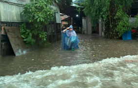 Mưa ngập ở miền Trung có lặp lại lũ lịch sử năm 1999?