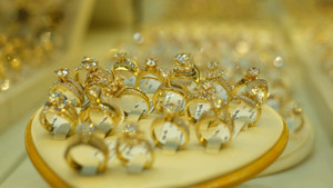 Giá vàng SJC tăng dựng đứng, đạt 71,6 triệu đồng/lượng