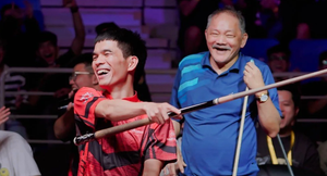 Huyền thoại Efren Reyes thắng Đỗ Khải ở trận đấu biểu diễn của Hanoi Open Pool