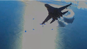 Chiến đấu cơ Nga chặn UAV của Mỹ trên biển Đen