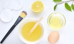 Mặt nạ lòng trắng trứng gà có tác dụng gì?