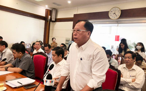 Cử tri TP.HCM: Lương giáo viên thấp, làm 5 năm chỉ 5,5 triệu đồng/tháng