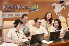 Khi phái đẹp chinh phục ngành hàng không