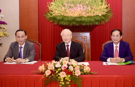 Tổng Bí thư Nguyễn Phú Trọng điện đàm cấp cao với Tổng thống Pháp