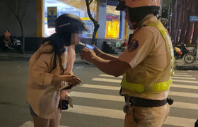 Uống bia mừng 20/10, nhiều nữ tài xế vi phạm nồng độ cồn