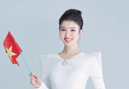 Á hậu Phương Nhi hé lộ trang phục cho phỏng vấn kín tại Miss International