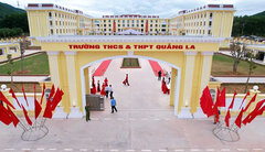Quảng Ninh gắn biển loạt công trình chào mừng 60 năm thành lập tỉnh