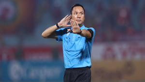 Trưởng ban trọng tài: FIFA ưu tiên sự chính xác của VAR chứ không phải thời gian