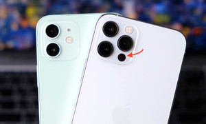 Chấm đen trên mặt sau iPhone dùng để làm gì?