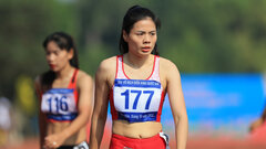 Nguyễn Thị Huyền giải nghệ